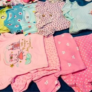 Lot of Baby Girls Clothes size Newborn